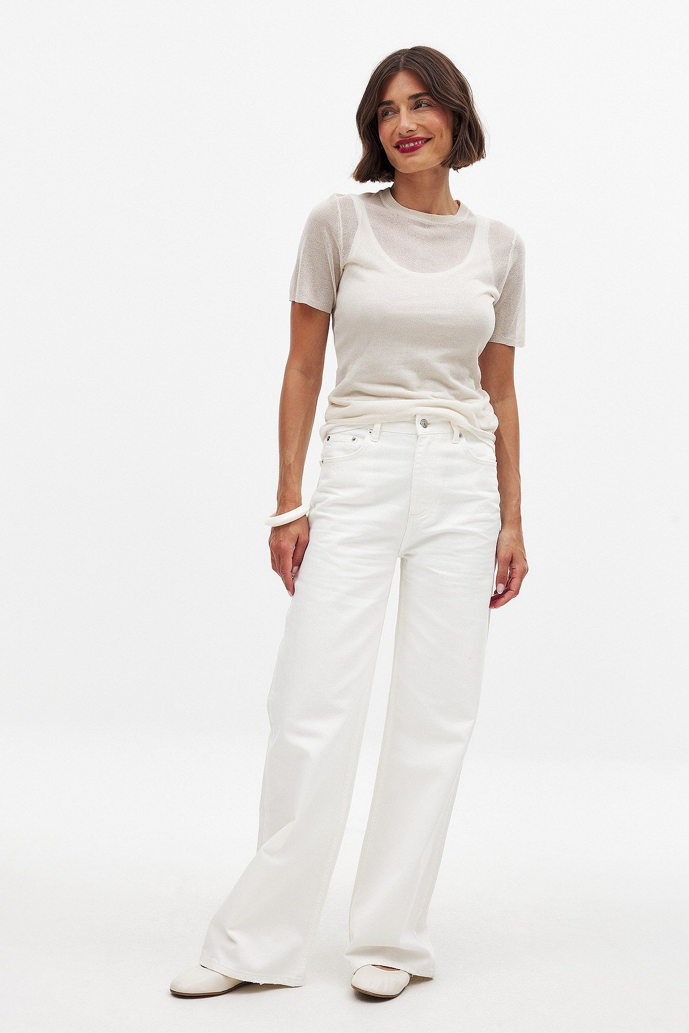 Wide High Waist Jeans for Women – Trendy, Comfortable & Flattering Fit | DOCACCA Pakistan