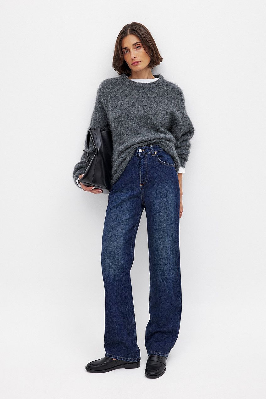 Women Straight High Waist Jeans – Timeless High-Rise Straight Leg Denim for Pakistani Women | DOCACCA