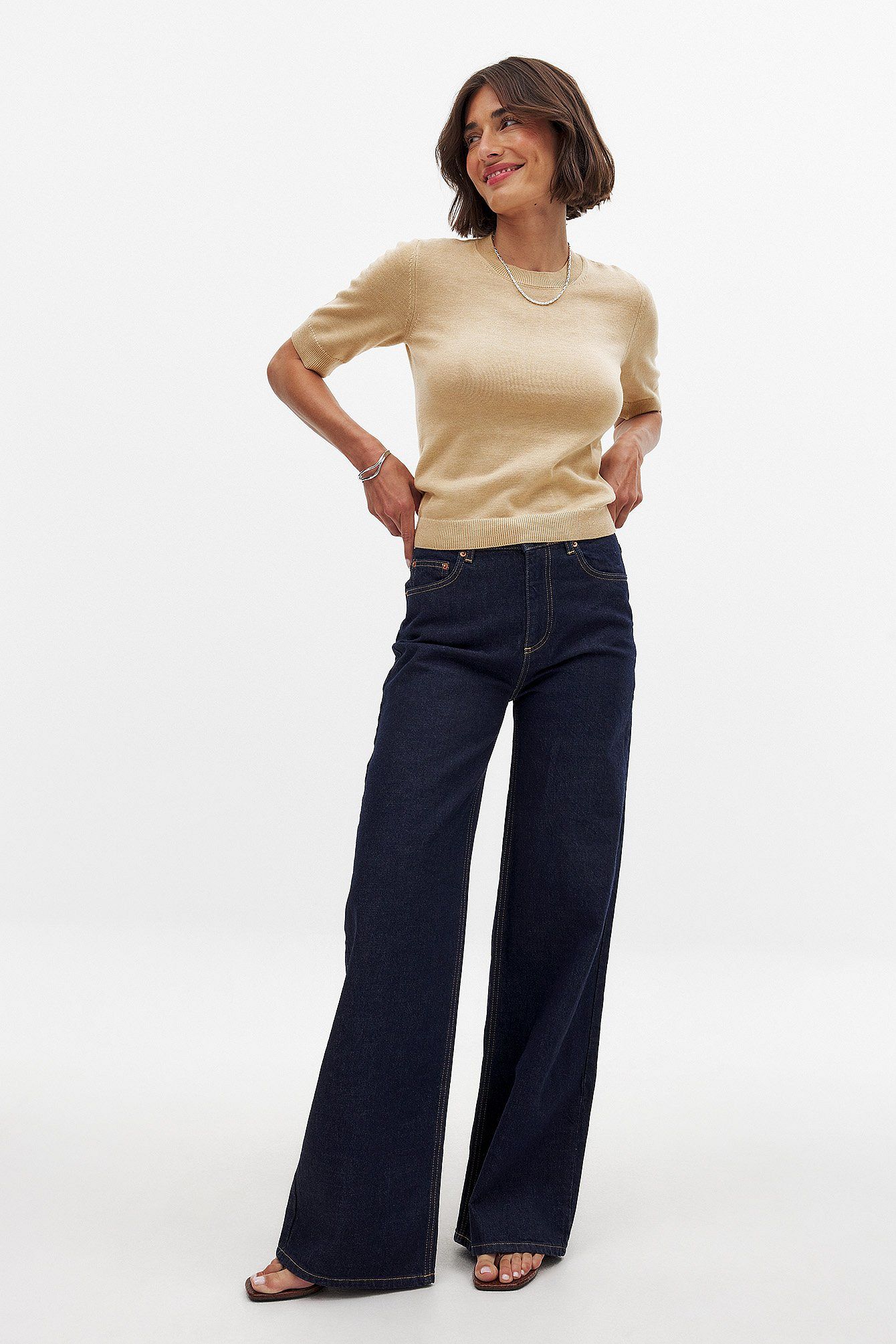 Wide High Waist Jeans for Women – Trendy, Comfortable & Flattering Fit | DOCACCA Pakistan