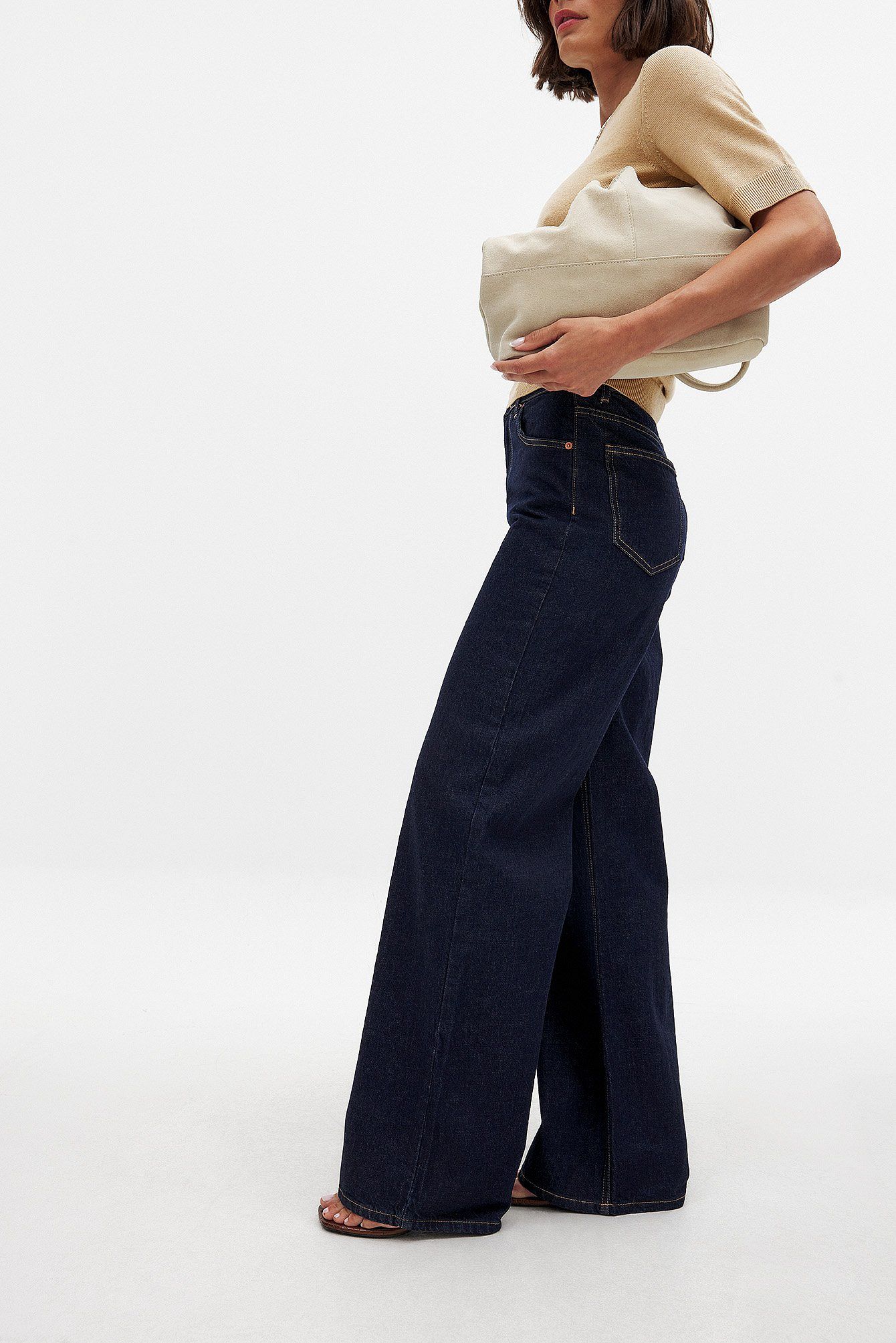 Wide High Waist Jeans for Women – Trendy, Comfortable & Flattering Fit | DOCACCA Pakistan