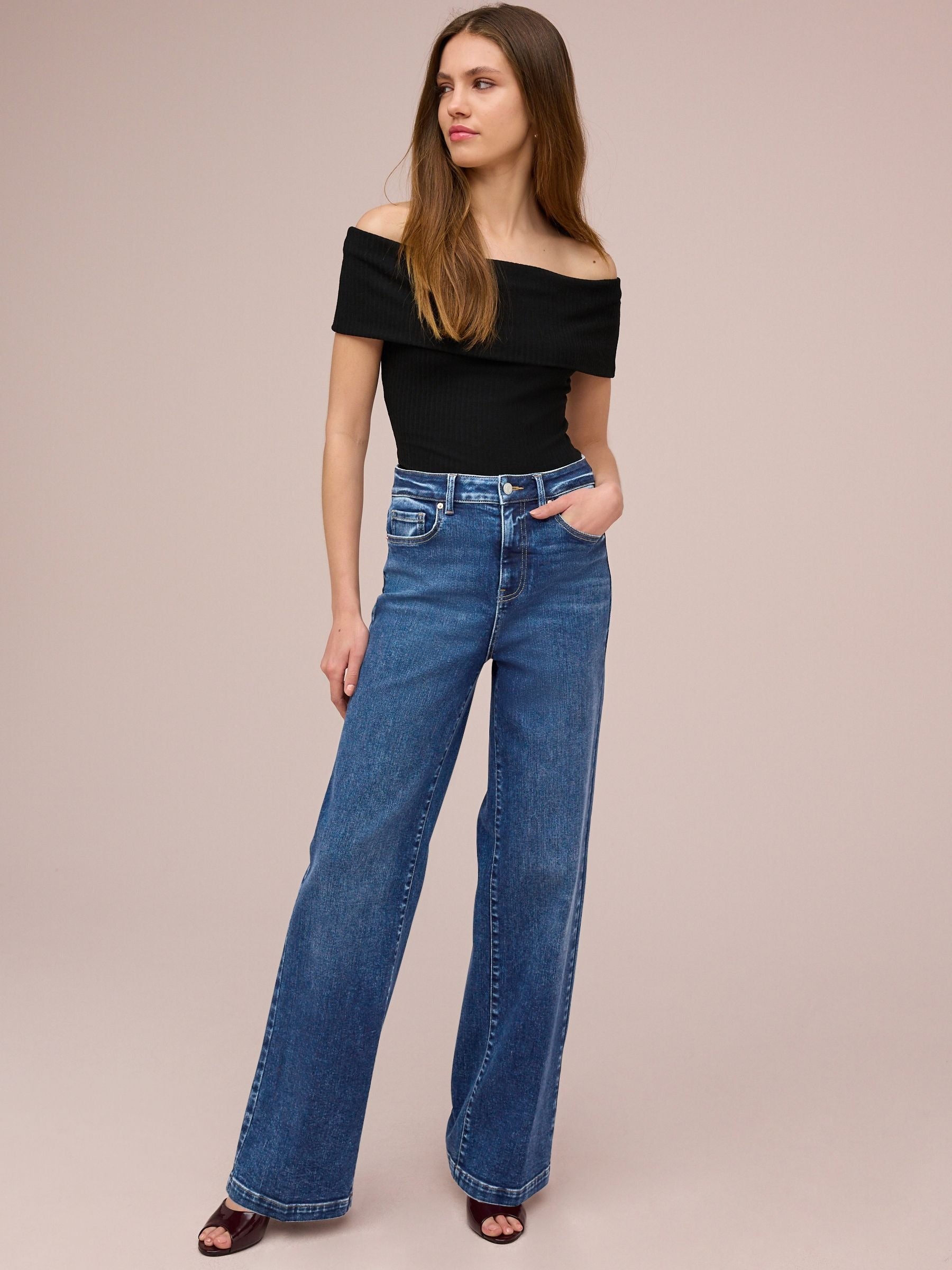 Women Dark Blue Wide Leg Jeans – Trendy High-Waist Denim for Everyday Wear in Pakistan | DOCACCA