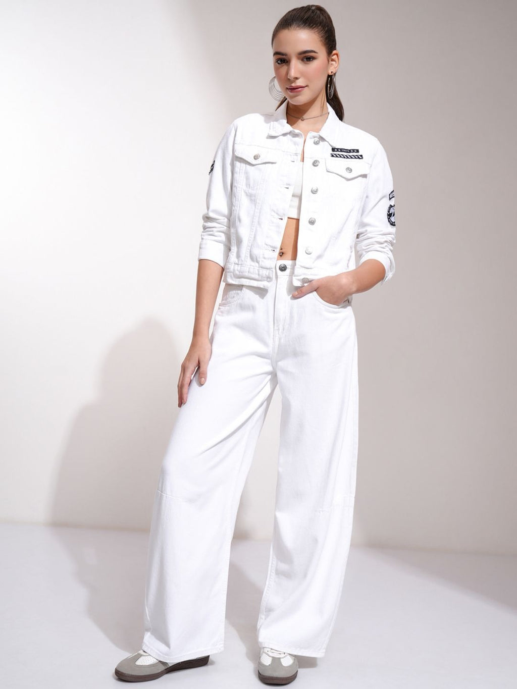 Women Denim Jacket – Trendy Everyday Layering Style for Pakistani Fashion | DOCACCA