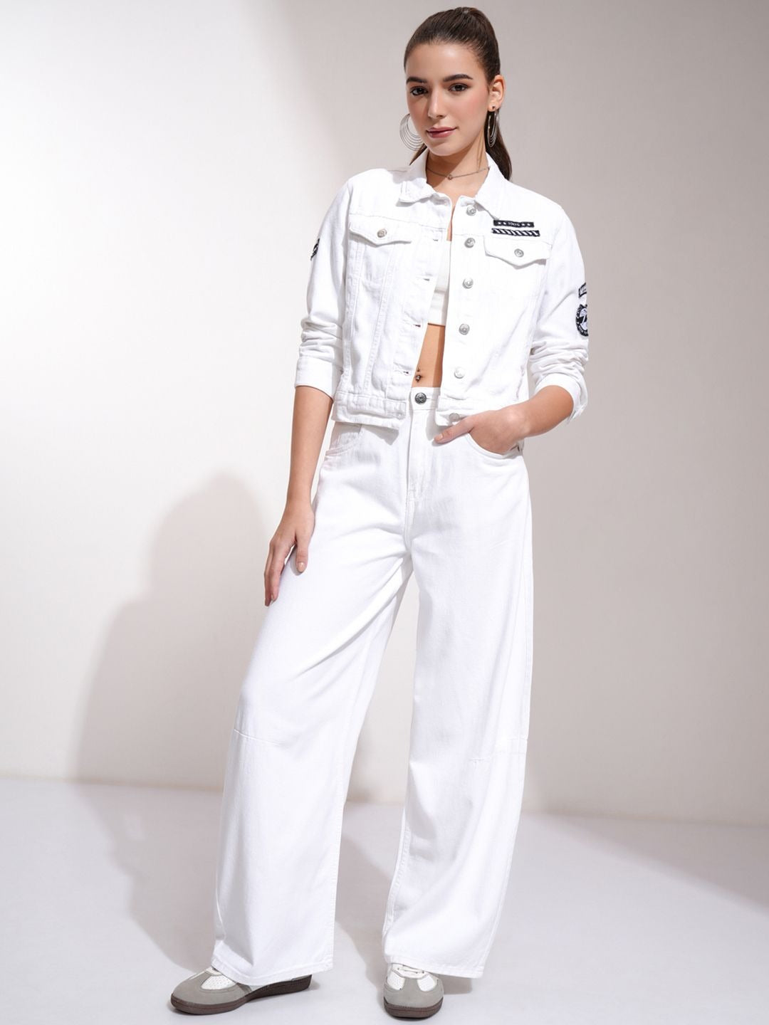 Women Denim Jacket – Trendy Everyday Layering Style for Pakistani Fashion | DOCACCA