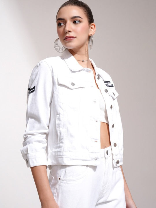Women Denim Jacket – Trendy Everyday Layering Style for Pakistani Fashion | DOCACCA
