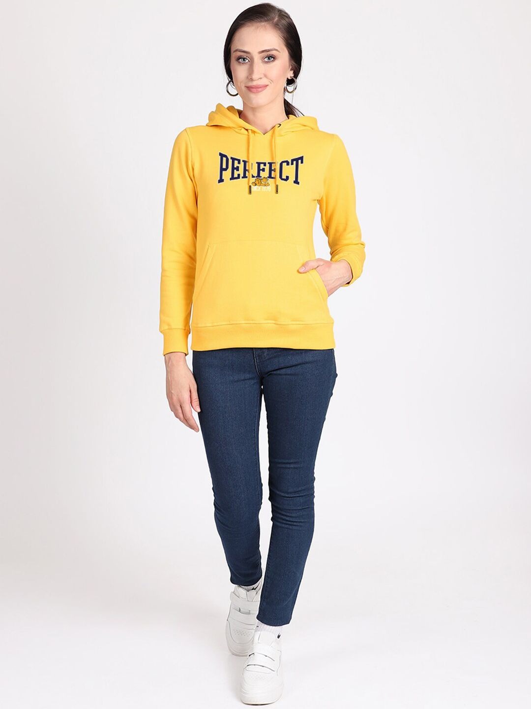 Garfield Printed Hooded Pullover Yellow Hoodie for Women – Casual Streetwear Pakistan | DOCACCA
