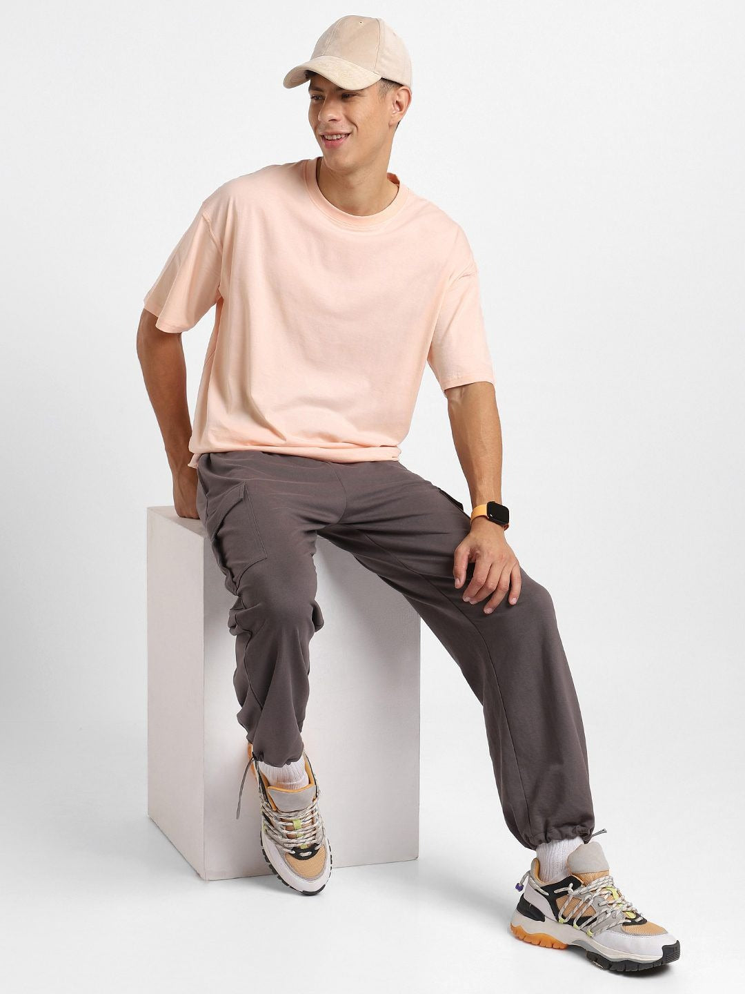 Round Neck Short Sleeves Oversized Cotton T-Shirt for Men in Pakistan | DOCACCA