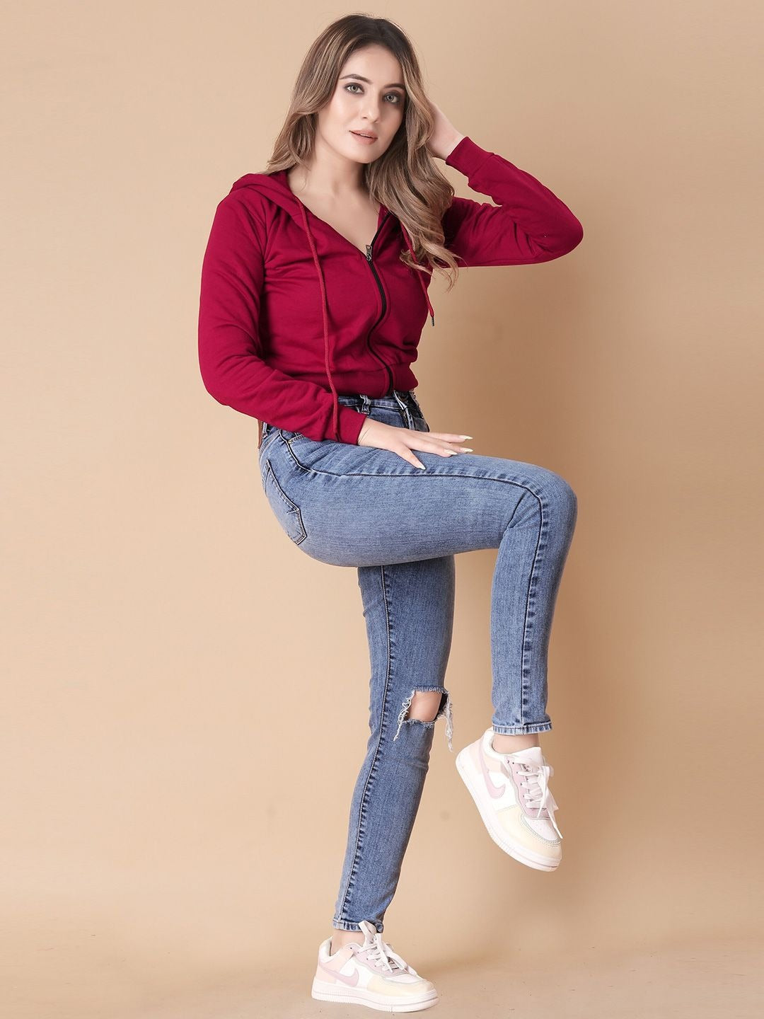 Women Solid Hooded Cropped Zipper Hoodie – Cropped Zip-Up, Breathable & Travel-Ready | DOCACCA