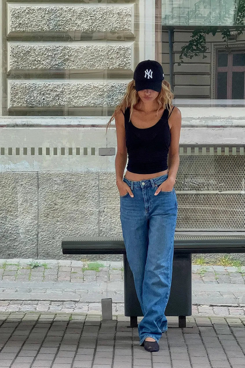 Wide Low Waist Jeans in Dark Blue - Trendy & Comfortable Denim
