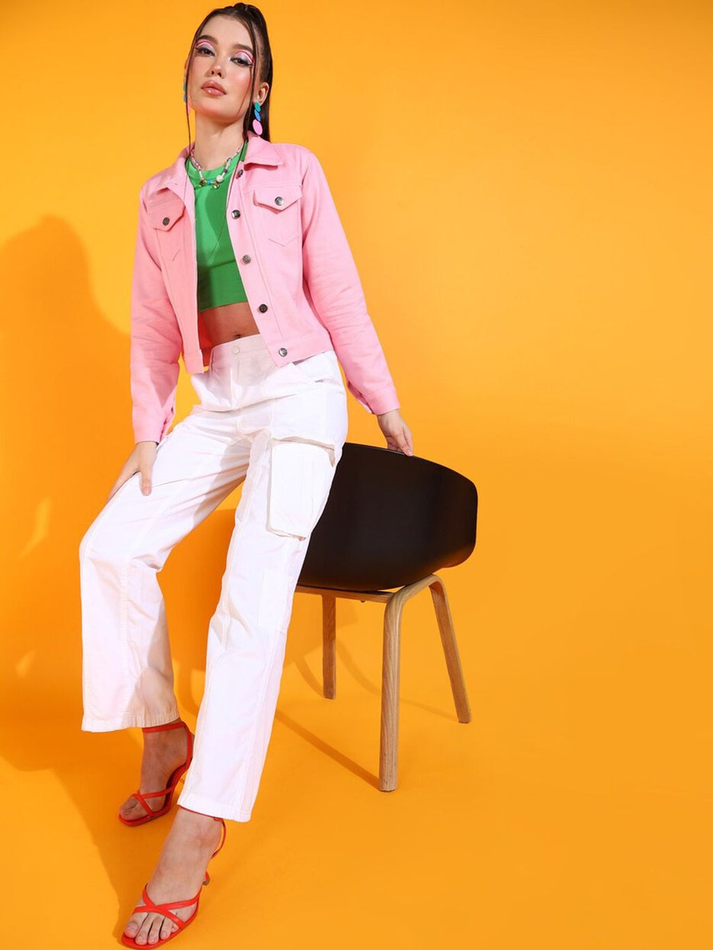 Women Crop Cotton Denim Jacket – Trendy Everyday Streetwear Layer for Pakistan | DOCACCA