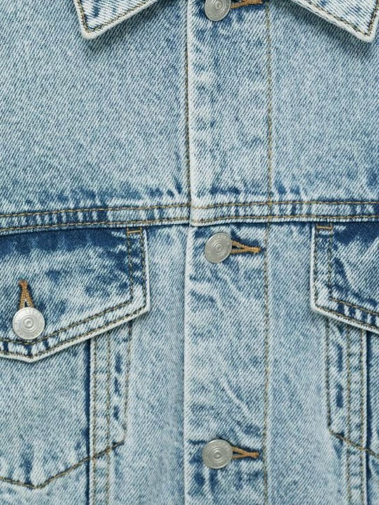 Men Solid Spread Collar Denim Jacket – Urban Cool Style for Everyday Wear in Pakistan | DOCACCA