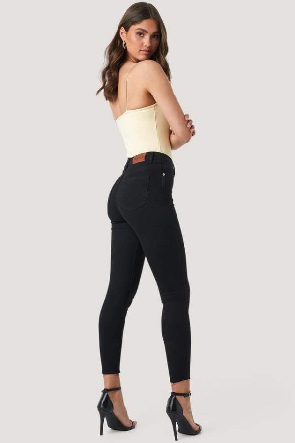Women Slim Fit Mid-Rise Clean Look Stretchable Jeans