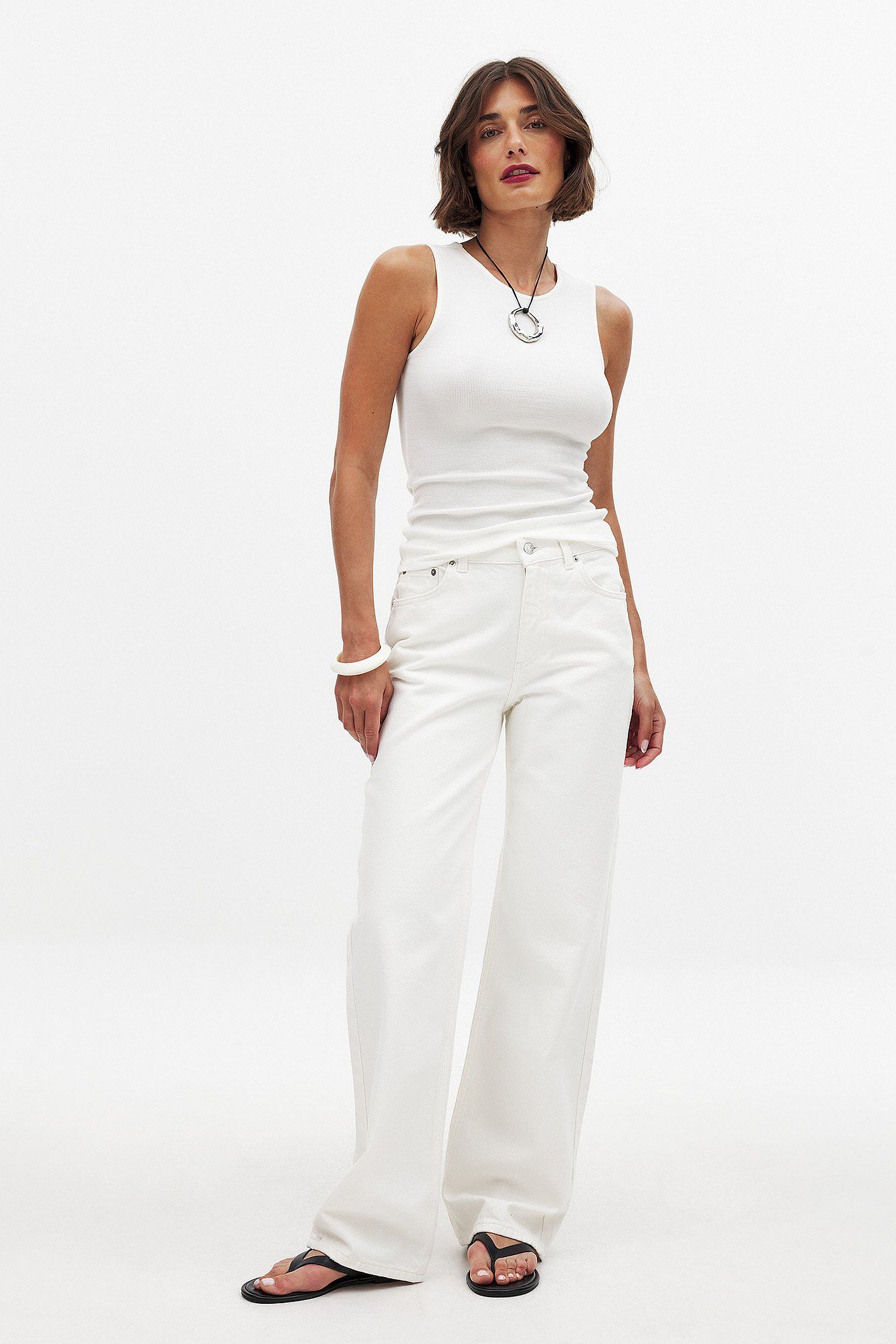 Women Mid Waist Straight Jeans – Classic Mid-Rise Straight Fit Denim for Pakistan | DOCACCA