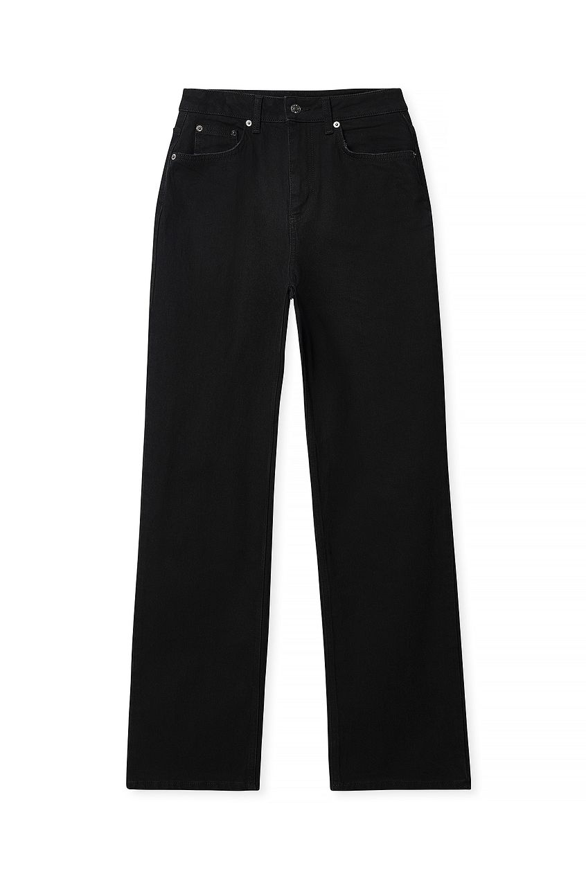 Women Straight High Waist Jeans – Classic High-Rise Straight Leg for Pakistani Women | DOCACCA