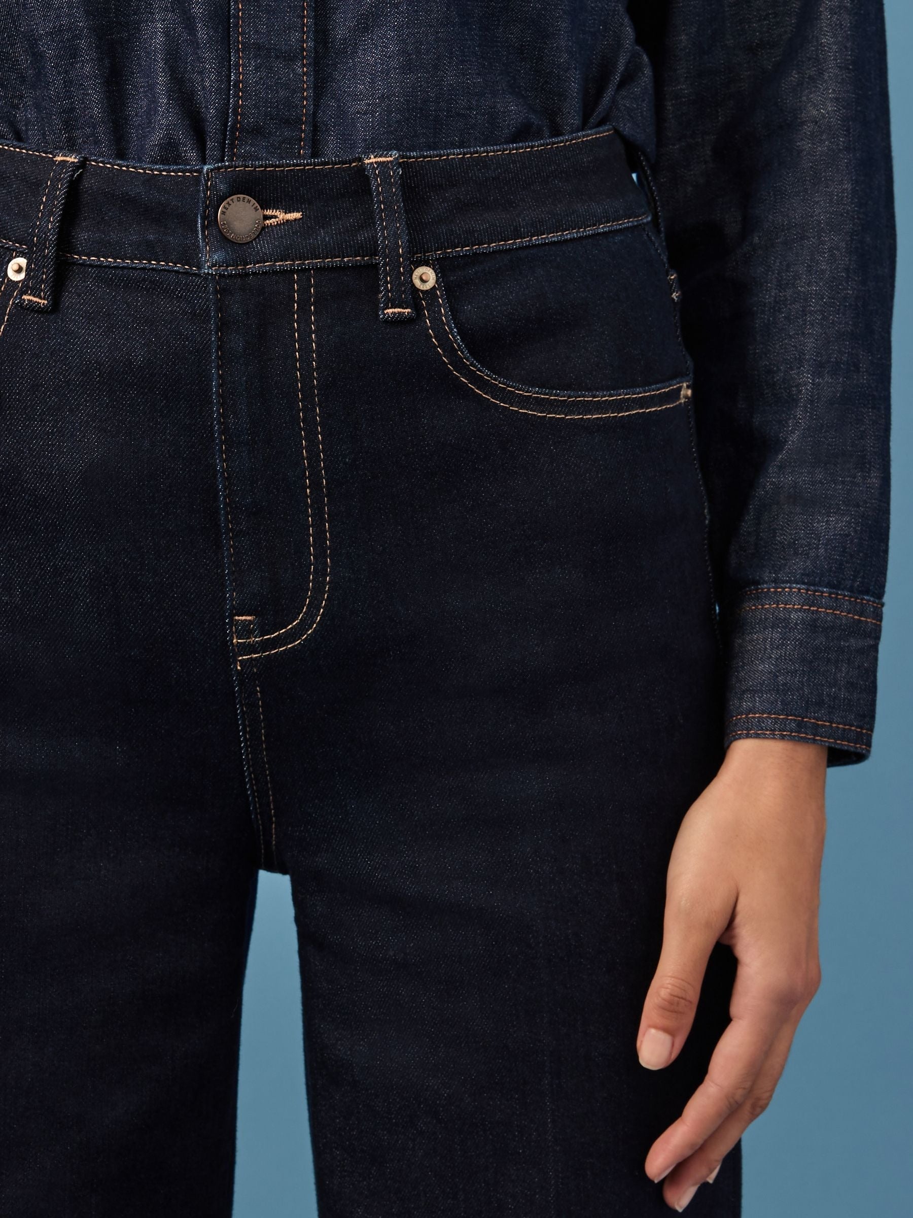 Women Rinse Blue Wide Leg Jeans – High Waist Loose Fit Denim for Everyday Wear in Pakistan | DOCACCA