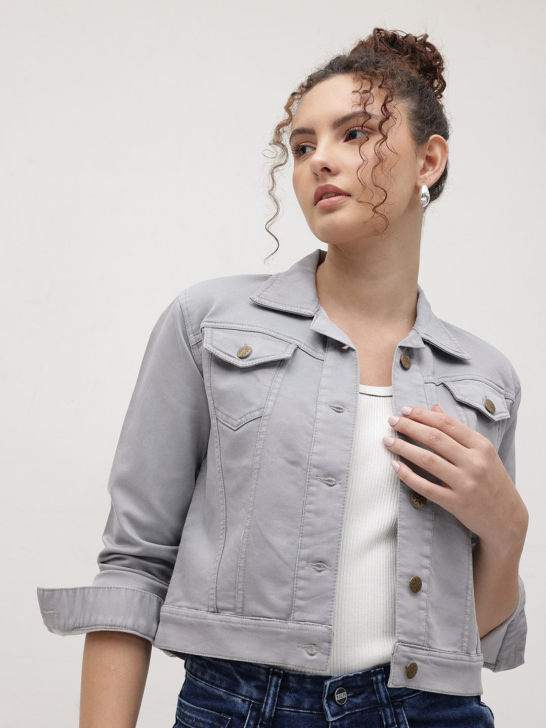 Women Crop Denim Jacket – Trendy Short-Length Outerwear for Pakistani Fashion | DOCACCA