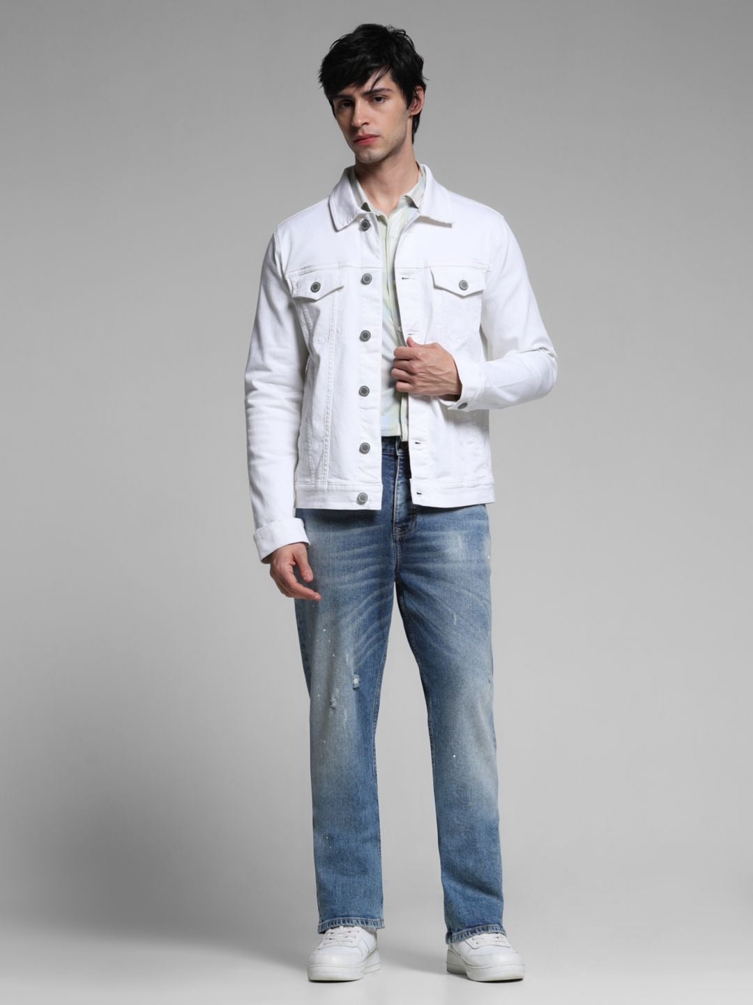 Men Spread Collar Solid Cotton Casual Denim Jacket by DOCACCA – Breathable Style for Pakistani Weather