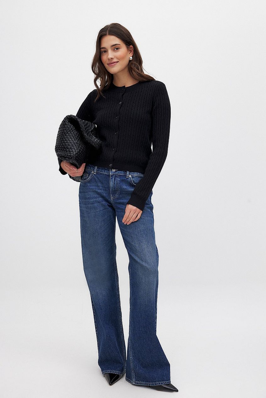 Women Low Waist Jeans – Trendy Low-Rise Hip-Hugger Denim for Pakistan | DOCACCA