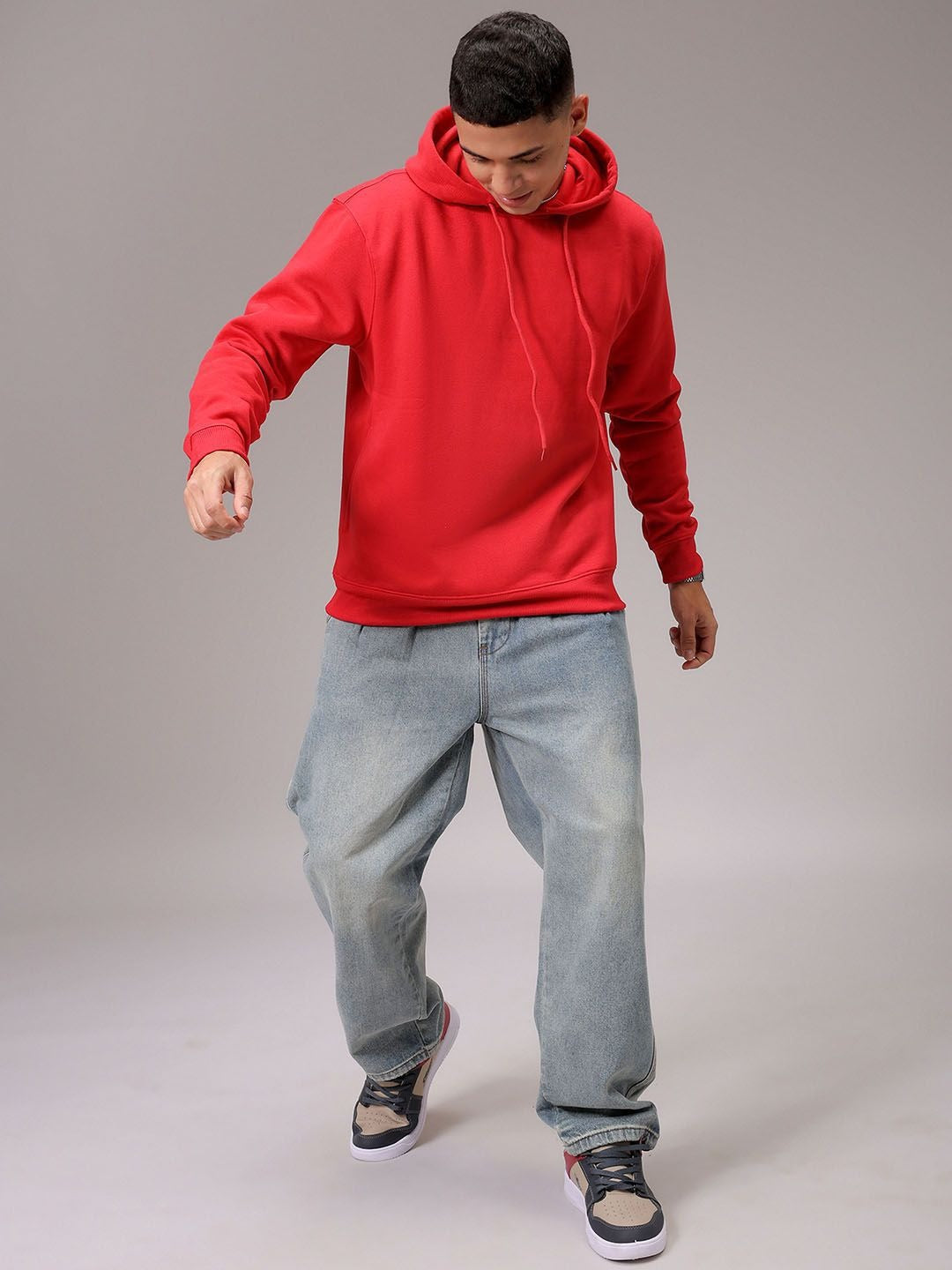 Men Hooded Sweatshirt – Stylish Cotton Fleece Hoodie for Winter in Pakistan | DOCACCA