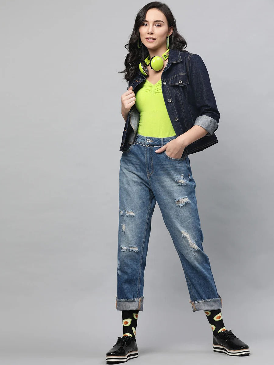 Women Classic Denim Jacket – Stylish Everyday Outerwear for Pakistani Fashion | DOCACCA