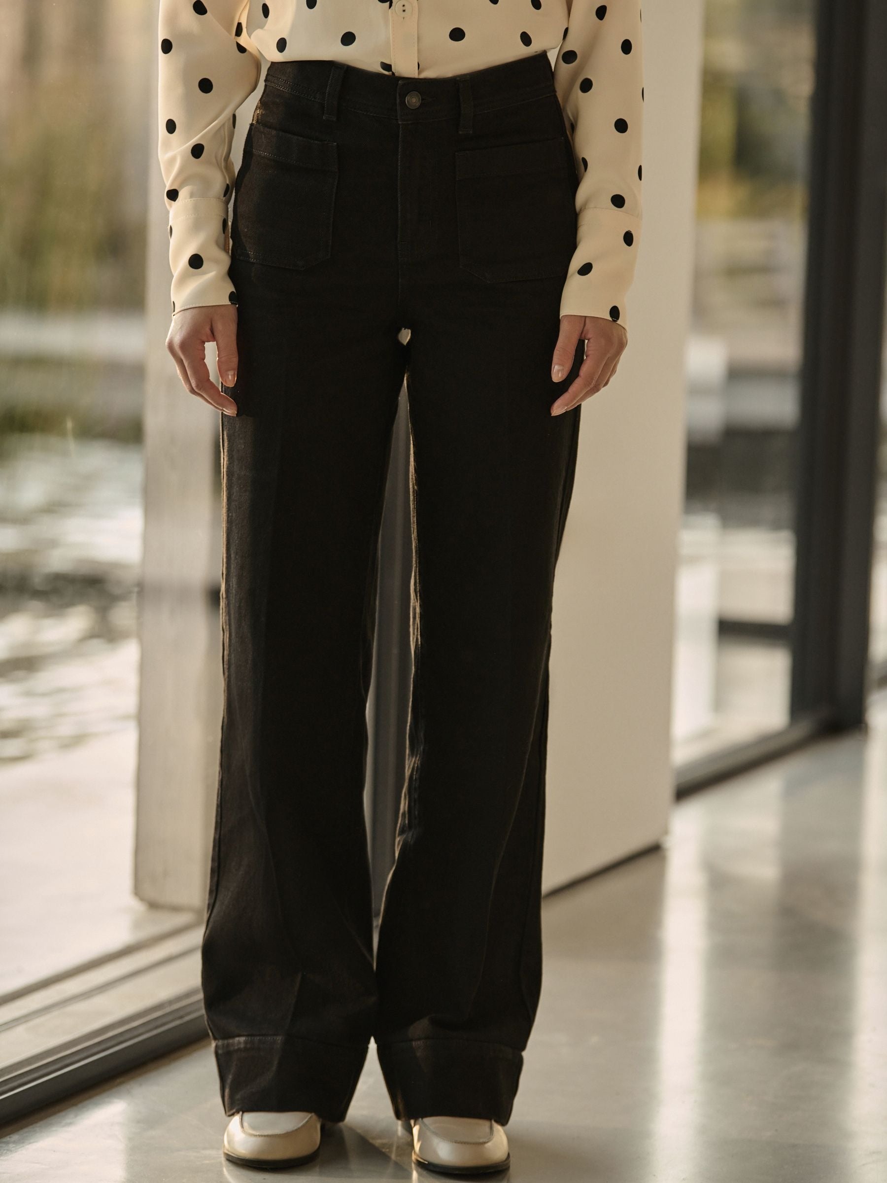 Women Black Patch Pocket Wide Leg Jeans – High Waist Loose Fit Denim Pants for Women in Pakistan | DOCACCA
