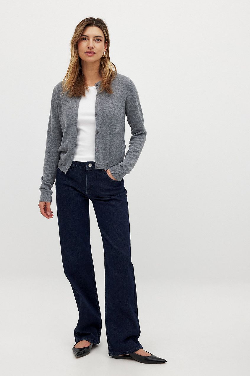 Women Mid Waist Slim Straight Denim – Slim Straight Mid-Rise Jeans for Pakistani Women | DOCACCA