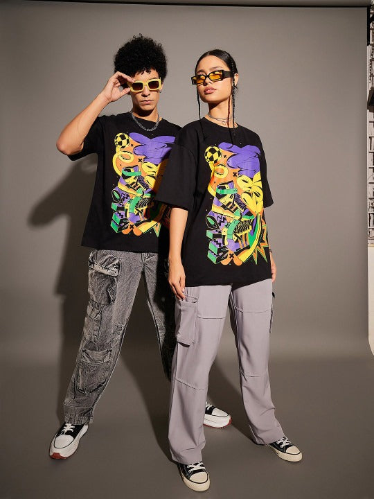 Unisex Black Graphic Printed Pure Cotton Oversized T-shirt – Trendy Streetwear for Men & Women in Pakistan | DOCACCA