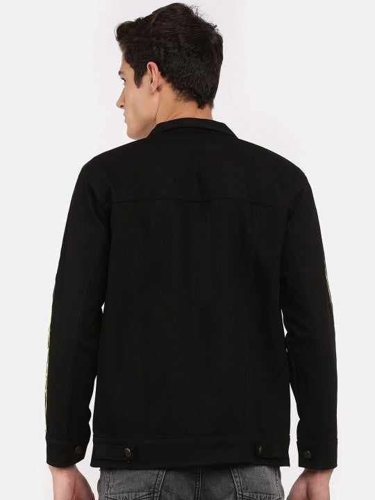 Men Spread Collar Cotton Denim Jacket – Breathable Urban Outerwear for Pakistani Climate | DOCACCA