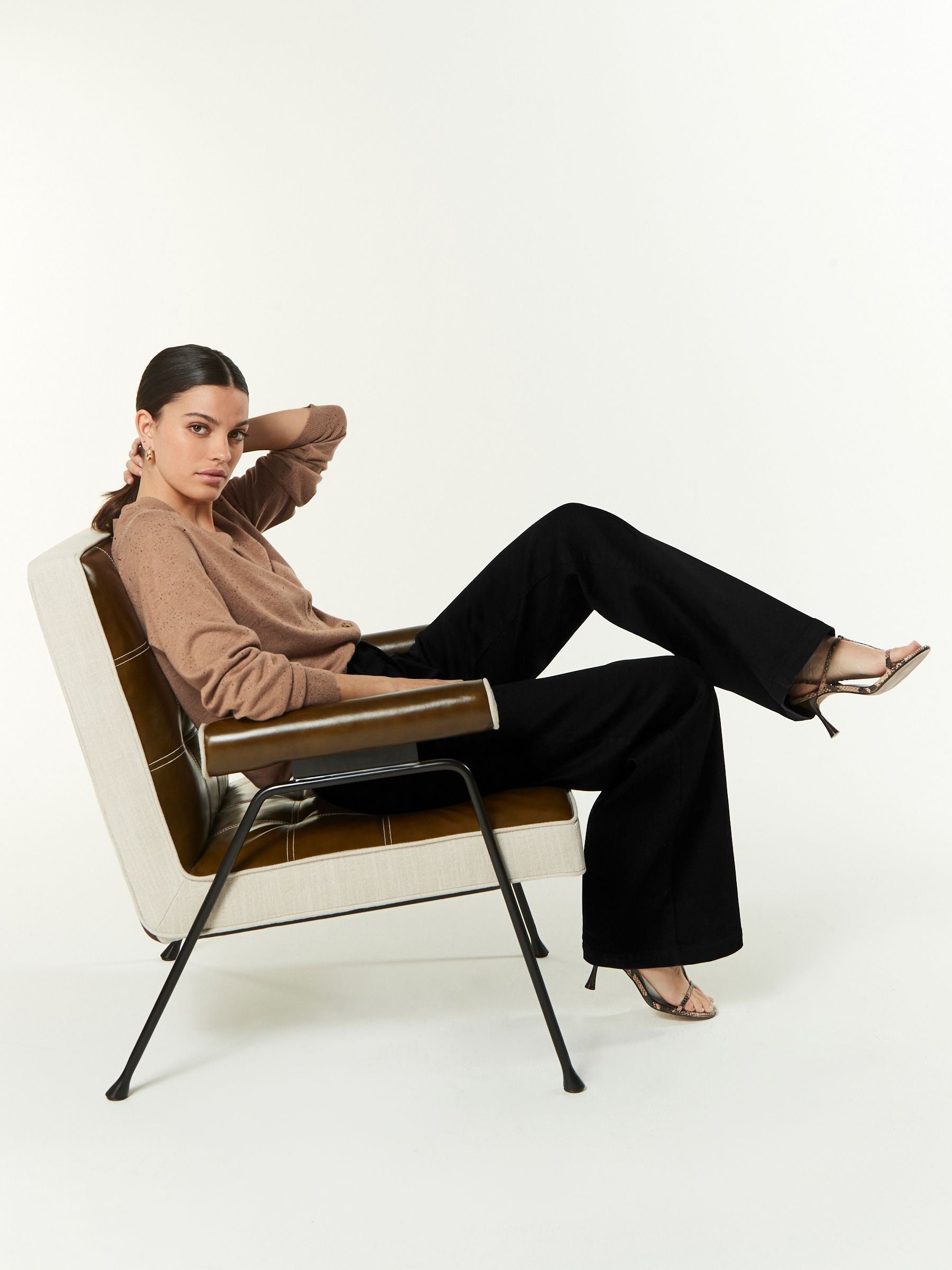 Women Black Wide Leg Jeans – High Waist Loose Fit Denim Pants for Women in Pakistan | DOCACCA
