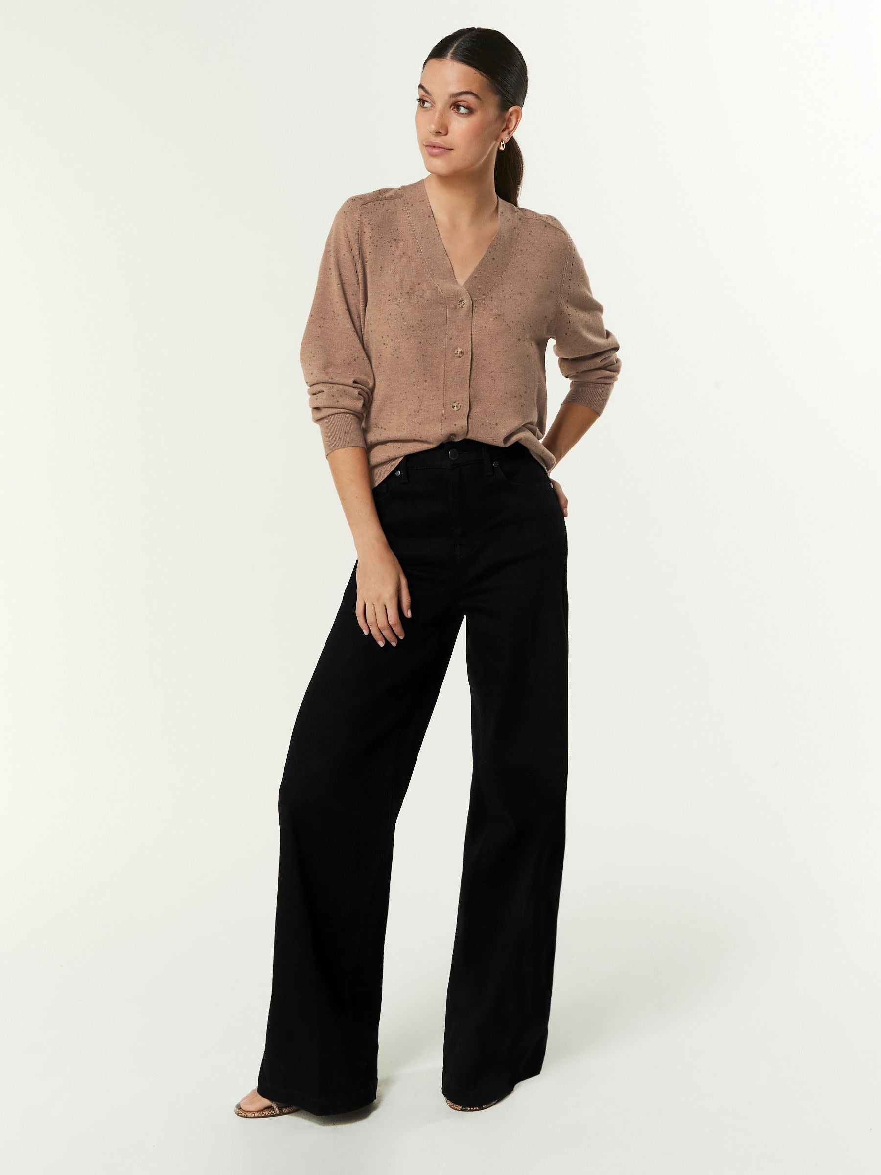 Women Black Wide Leg Jeans – High Waist Loose Fit Denim Pants for Women in Pakistan | DOCACCA