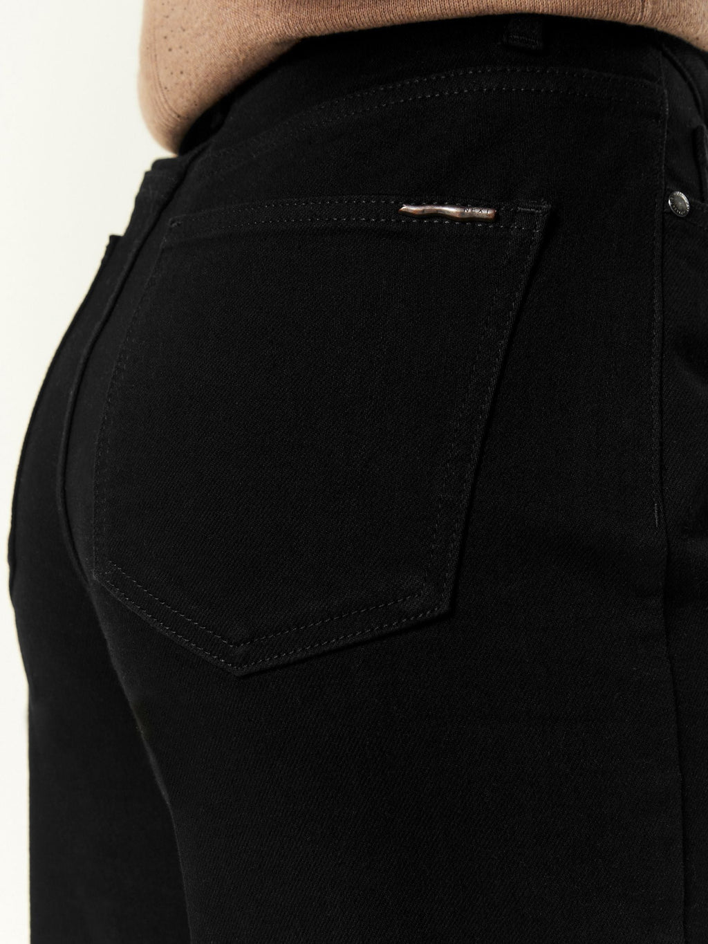 Women Black Wide Leg Jeans – High Waist Loose Fit Denim Pants for Women in Pakistan | DOCACCA