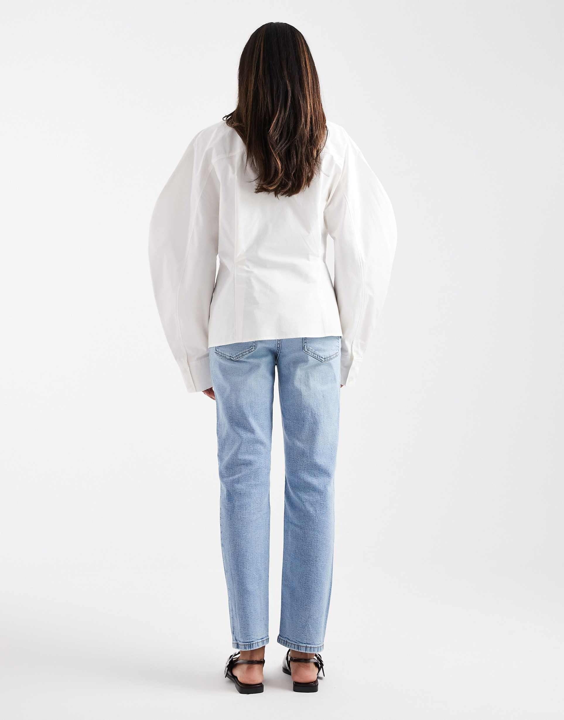 Mom Jeans in Mid Blue – High Waist Vintage Fit Denim for Women in Pakistan | DOCACCA