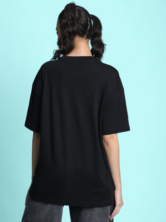 Unisex Printed Extended Sleeves Oversized T-Shirt – Trendy Cotton Streetwear for Pakistan | DOCACCA