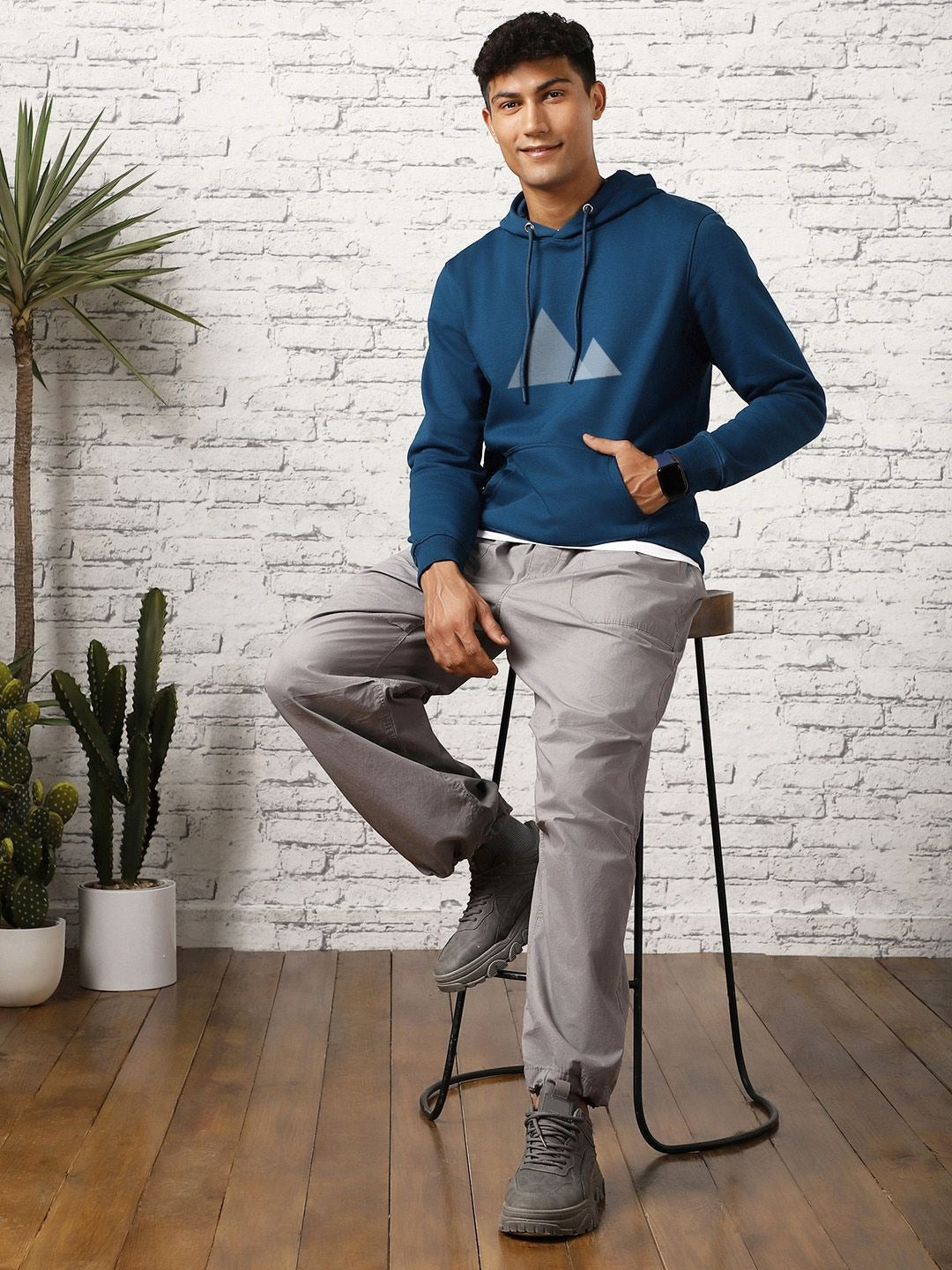 Men Printed Hooded Sweatshirt – Stylish Winter Streetwear in Pakistan | DOCACCA