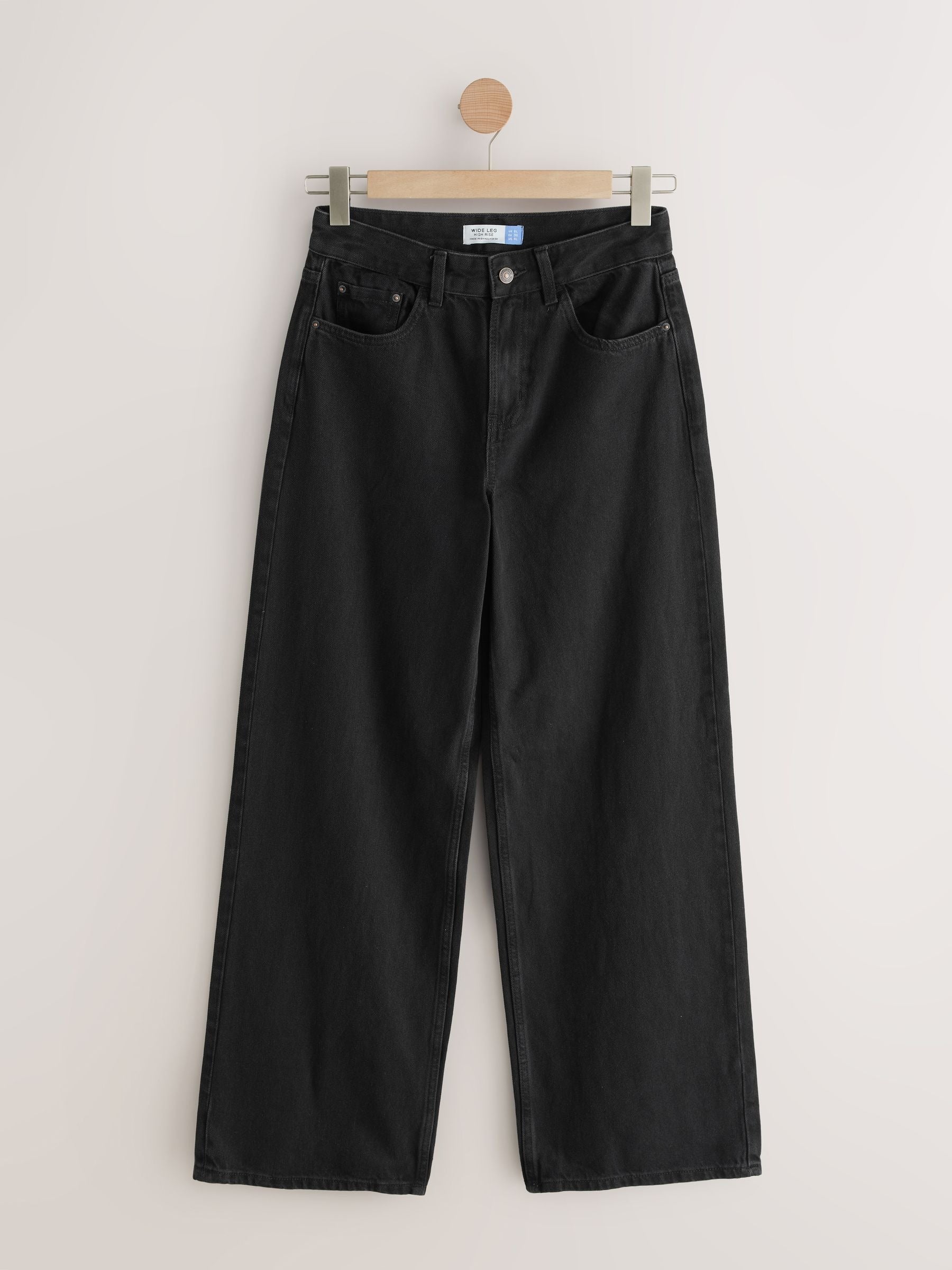 Women Black Wide Leg Jeans – Trendy High Waist Denim Pants for Pakistan | DOCACCA