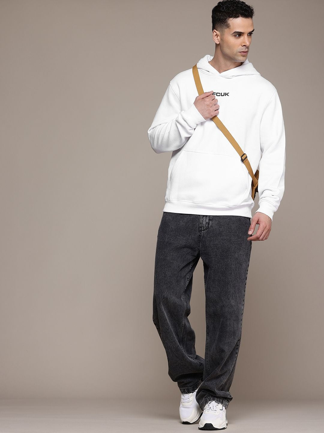 Hooded Sweatshirt for Men – Comfortable Cotton Pullover Hoodie in Pakistan | DOCACCA