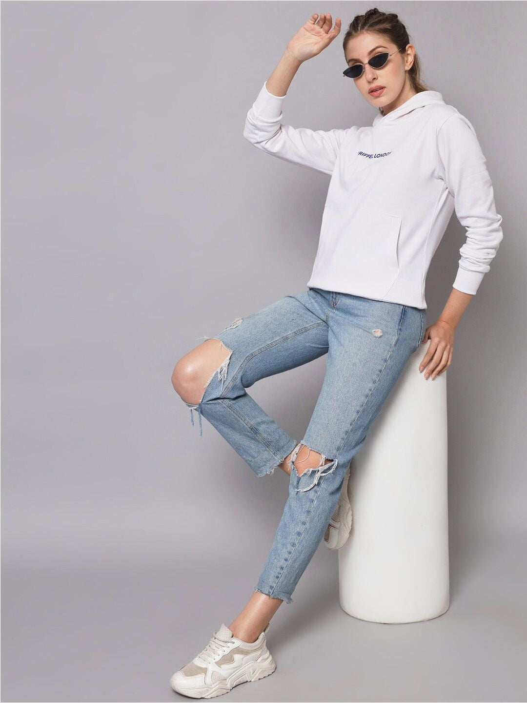 Women Hooded Fleece White Hoodie – Cozy Winter Wear in Pakistan | DOCACCA